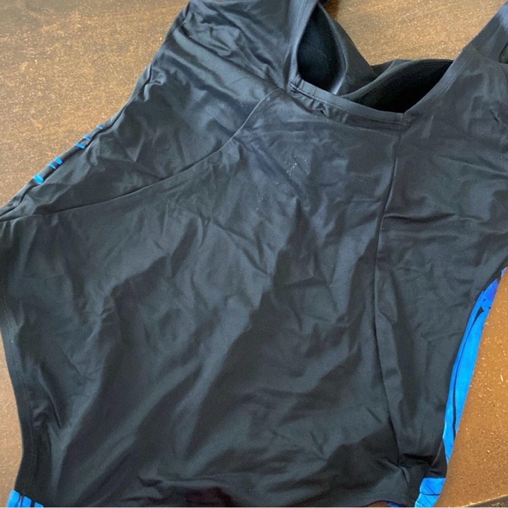 Swimsuits For All Nwt Squareneck Chlorine Resistant One Piece Plus
Size 18 1X - Picture 5 of 5
